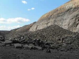 BME uses AXXIS on Australian mine to solve efficiency, safety challenge. 1 Final muckpile position against the highwall protecting the coal edge.